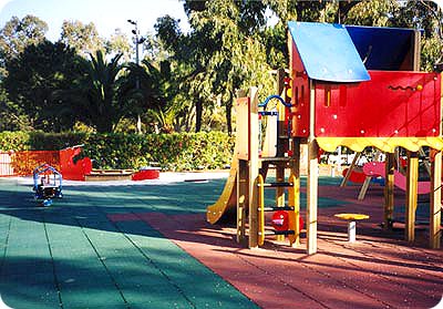Pavimentos de caucho reciclado para parques infantiles